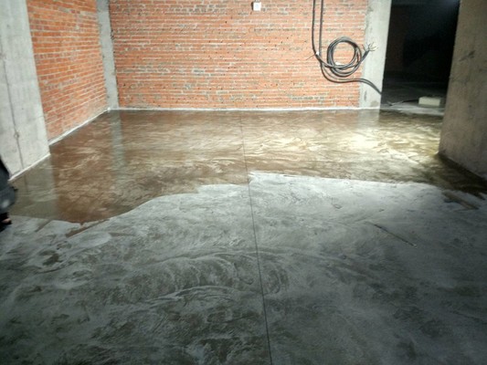 Обеспыливание бетонного пола